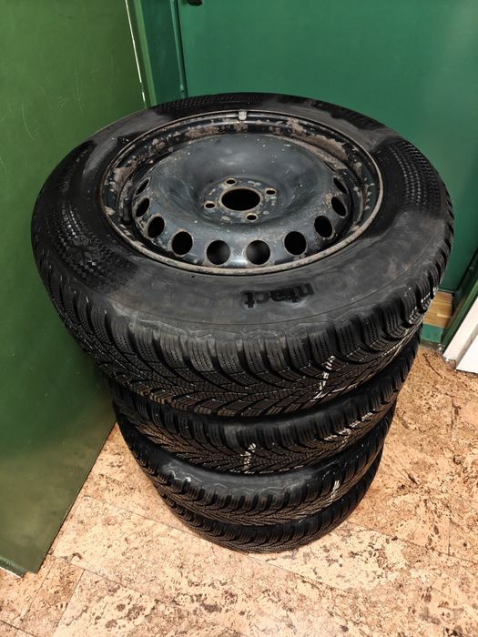 Koła Scenic II z oponami zimowymi Continental Winter Contact TS870