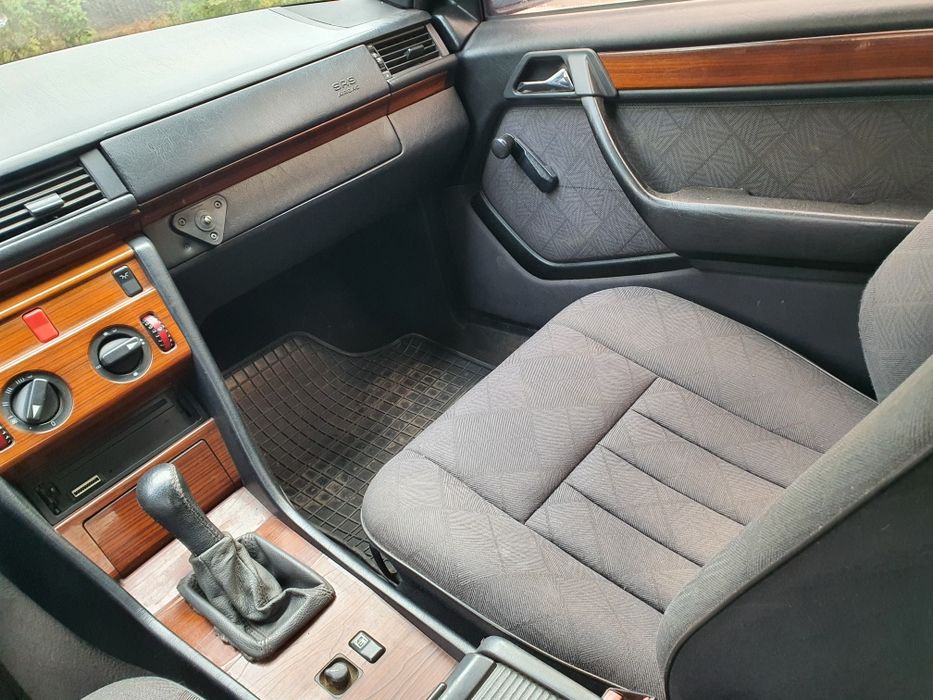 Мерседес E200. Mercedes-Benz 124