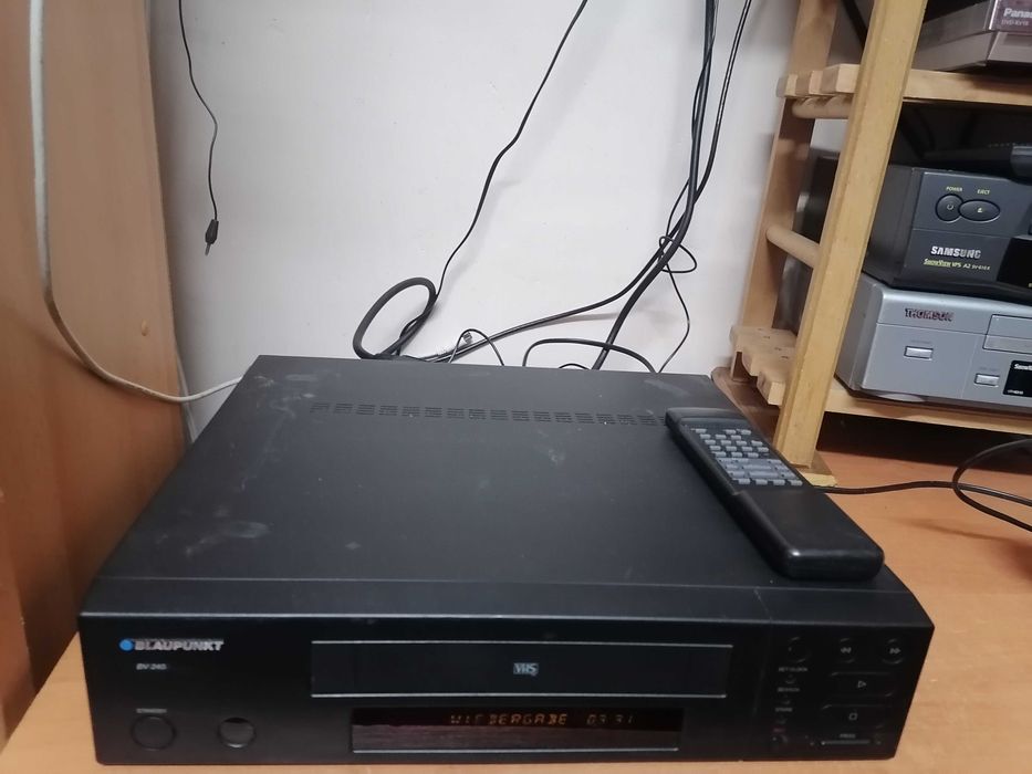 Magnetowid VHS Blaupunkt BV 245 pilot