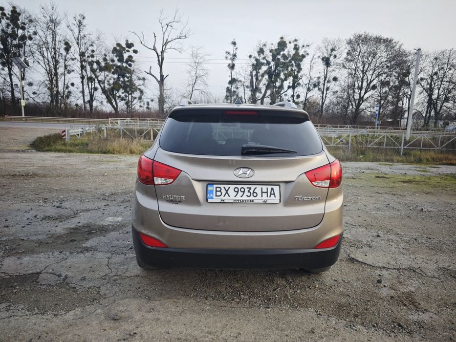 Хундай Туксон 2013 Hyundai ix35 Tucson Кросовер Позашляховик