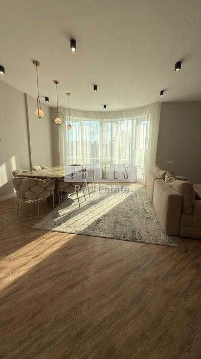 Продаж 3к квартири з ремонтом ЖК Престиж хол Печерськ Палац України