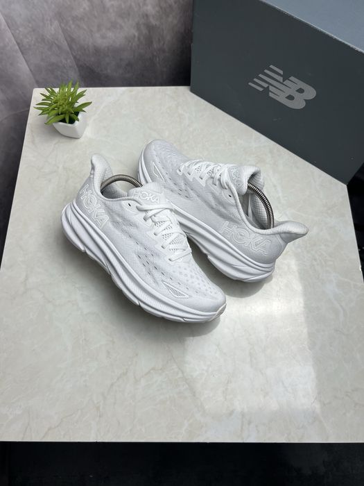 Кроссовки Hoka Clifton 9 Розмір 42 Original Взуття