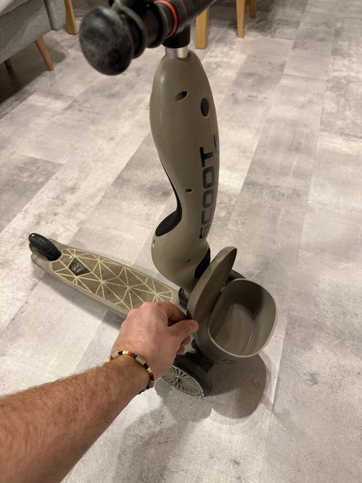 Scoot and Ride 2w1 jeździk / hulajnoga z kaskiem