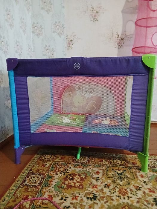 Манєж дитячий різнокольоровий