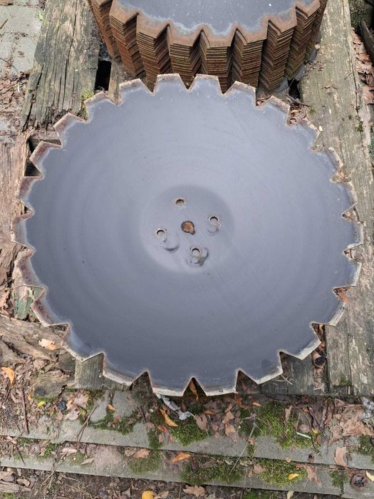 Talerze uzębione AMA fi 560