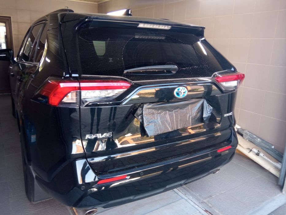 Заднии фары на RAV 4