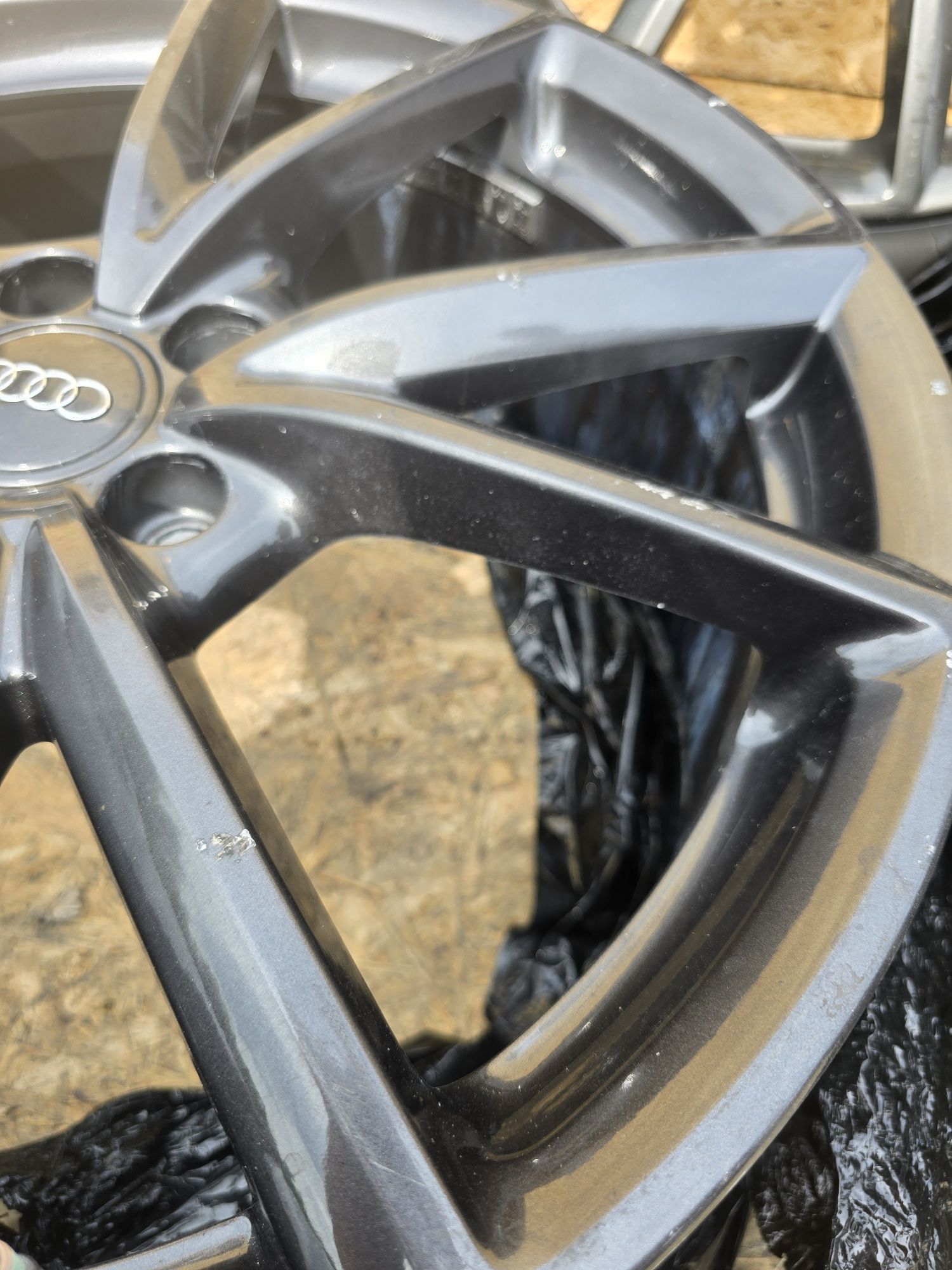 Felga aluminiowa audi a3 s3 8v r19