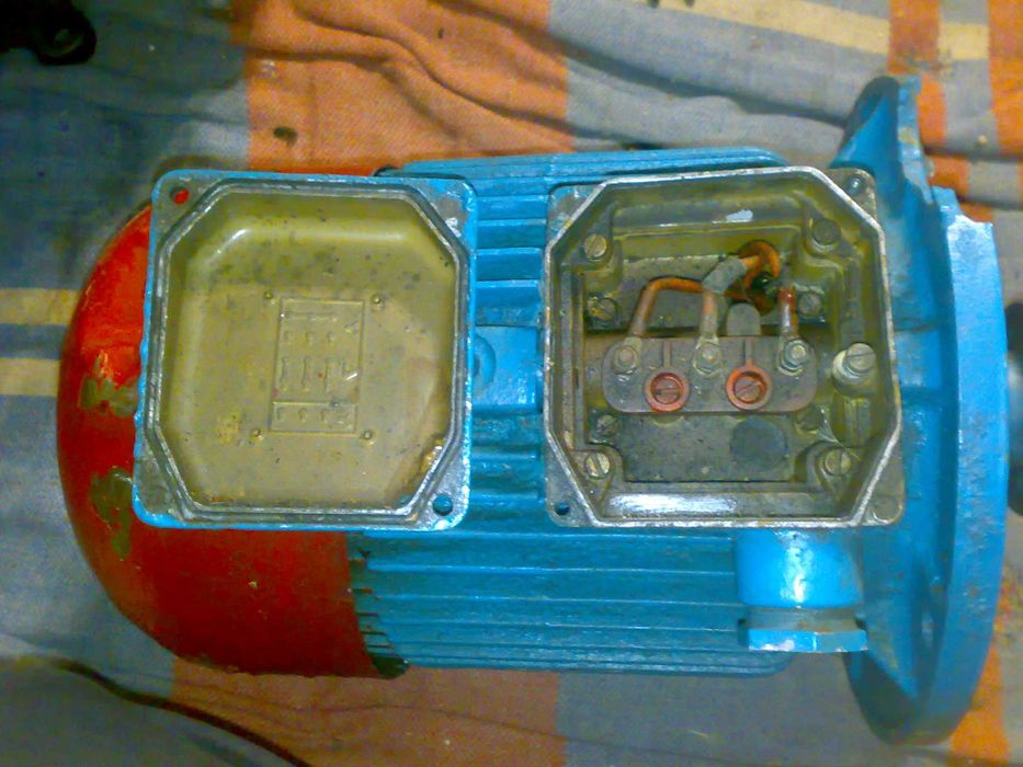 5.5 квт-1420 об мин фланец .4АМ112 уз. 1989 г.