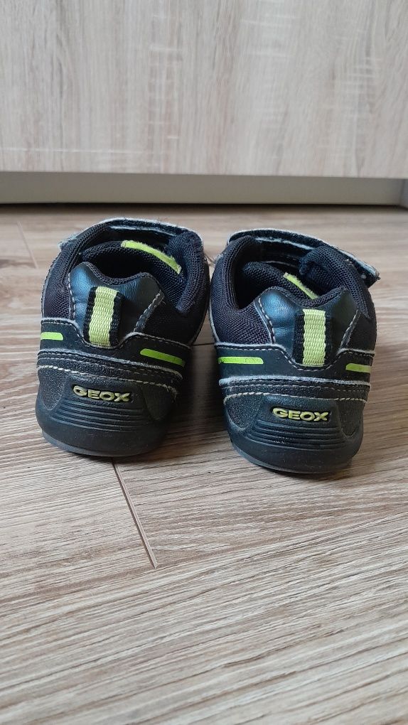 Buty chłopięce Geox rozmiar 27