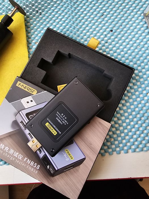 Fnirsi FNB-58 USB tester