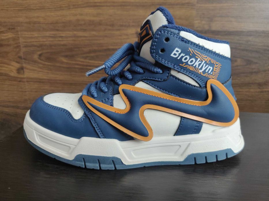 Зимние ботинки Brooklyn бело- синие р. 33 стелька 21,5 см.