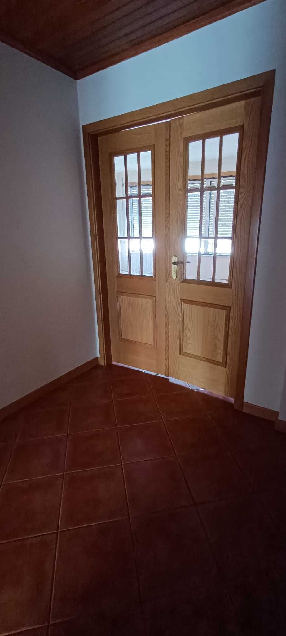 Aluga-se T3, no centro de Leiria