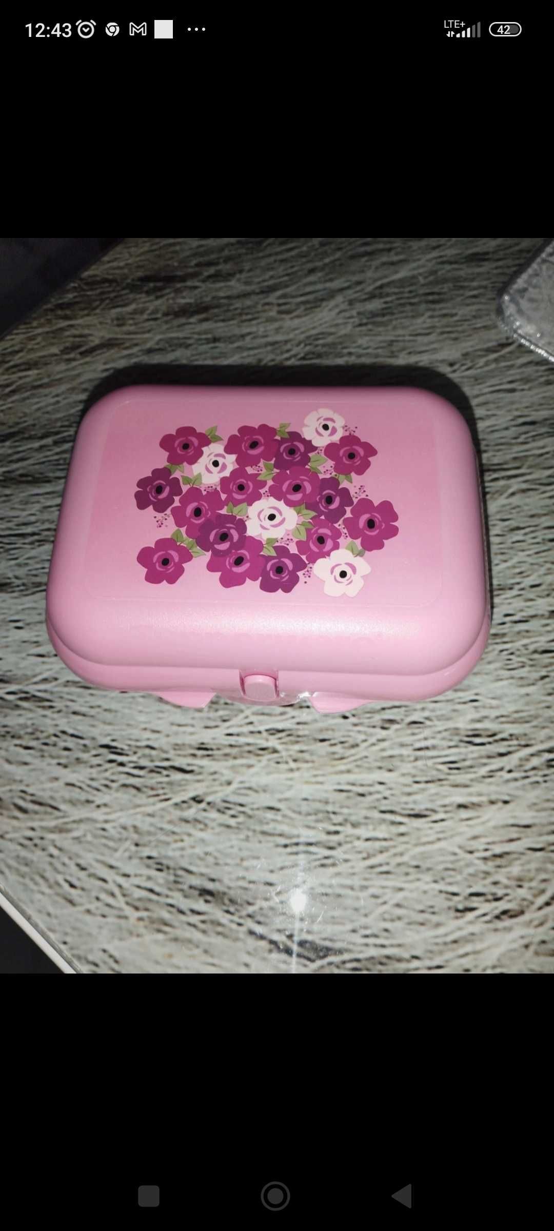 Nowe tupperware pojemnik śniadaniówka