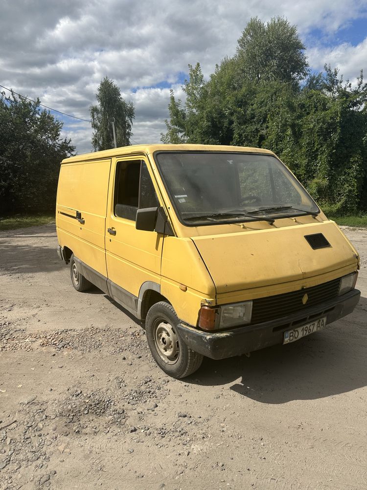 Авто на повному ходу