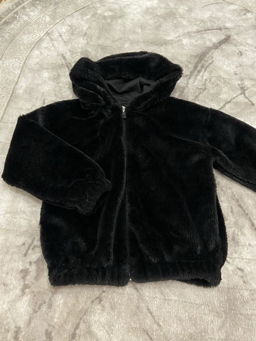 Продам шубку для дівчинки 11-12 р