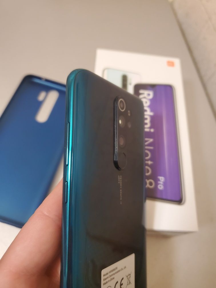 НОВЫЙ Xiaomi 8PRO 6/128GB!