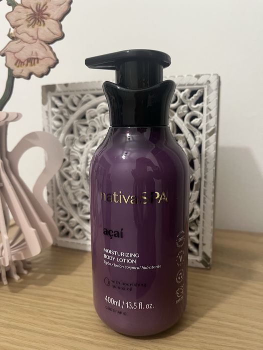 Conjunto Body Splash e Body Lotion de Açai.