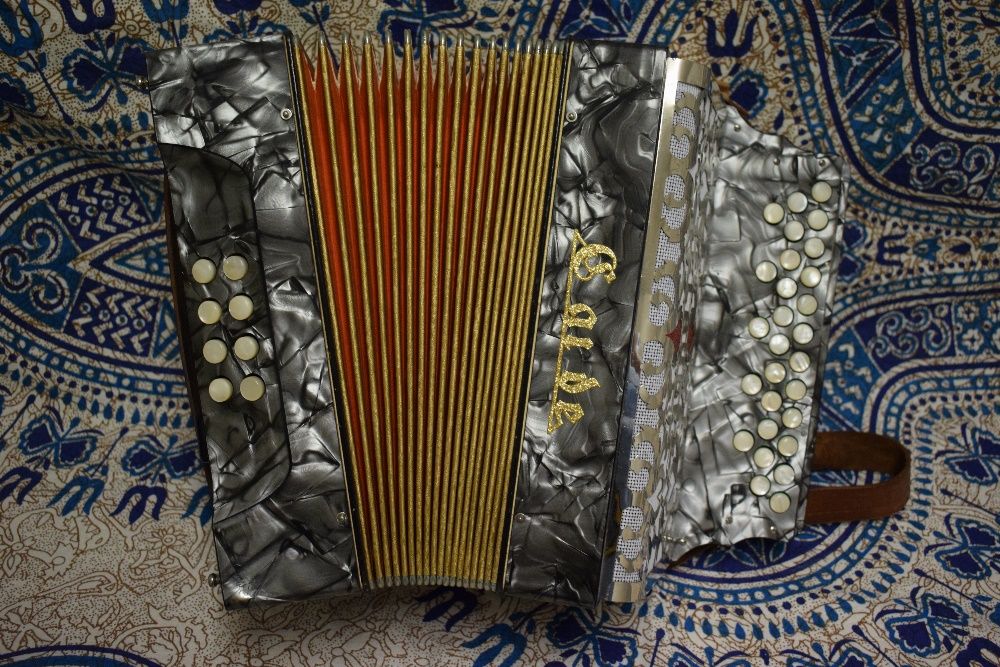 Concertina Claude 2 voz