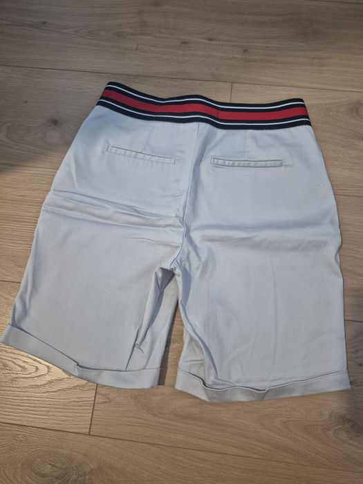 Jasnoszare krótkie spodenki Reserved 38 nowe