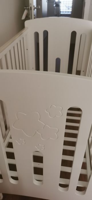 BERÇO Trama com estrela. Com colchão!