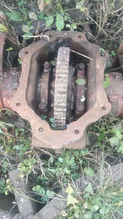 Редуктор (коробка передач) до комбайна