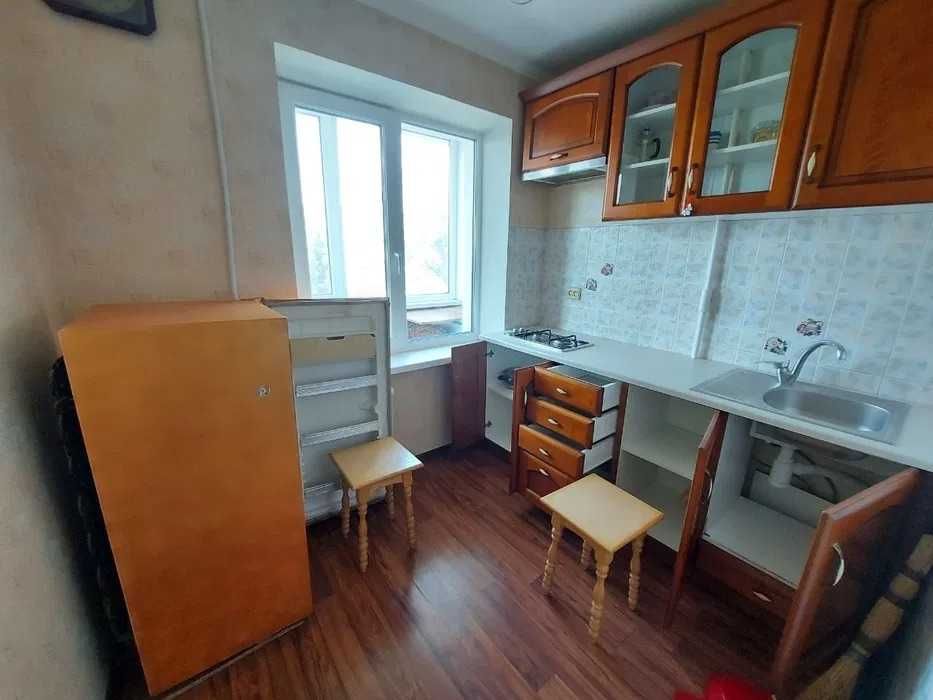 Продам 1к квартиру вул. Будівельників, р-н Титова
