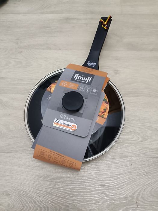 Сковорода з антипригарним покриттям і скляною кришкою Krauff 24 см