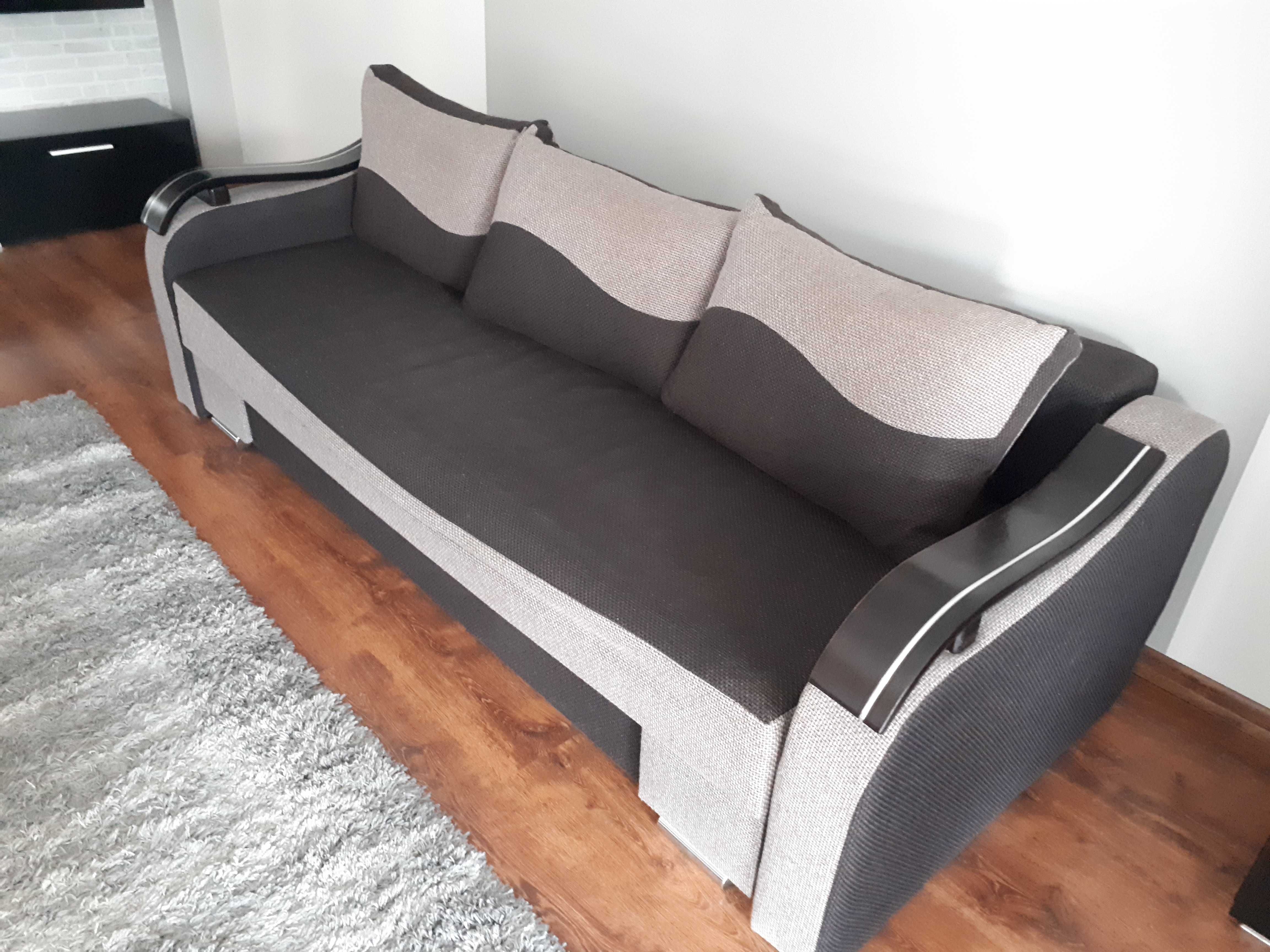 Sofa z funkcją spania plus dwa fotele