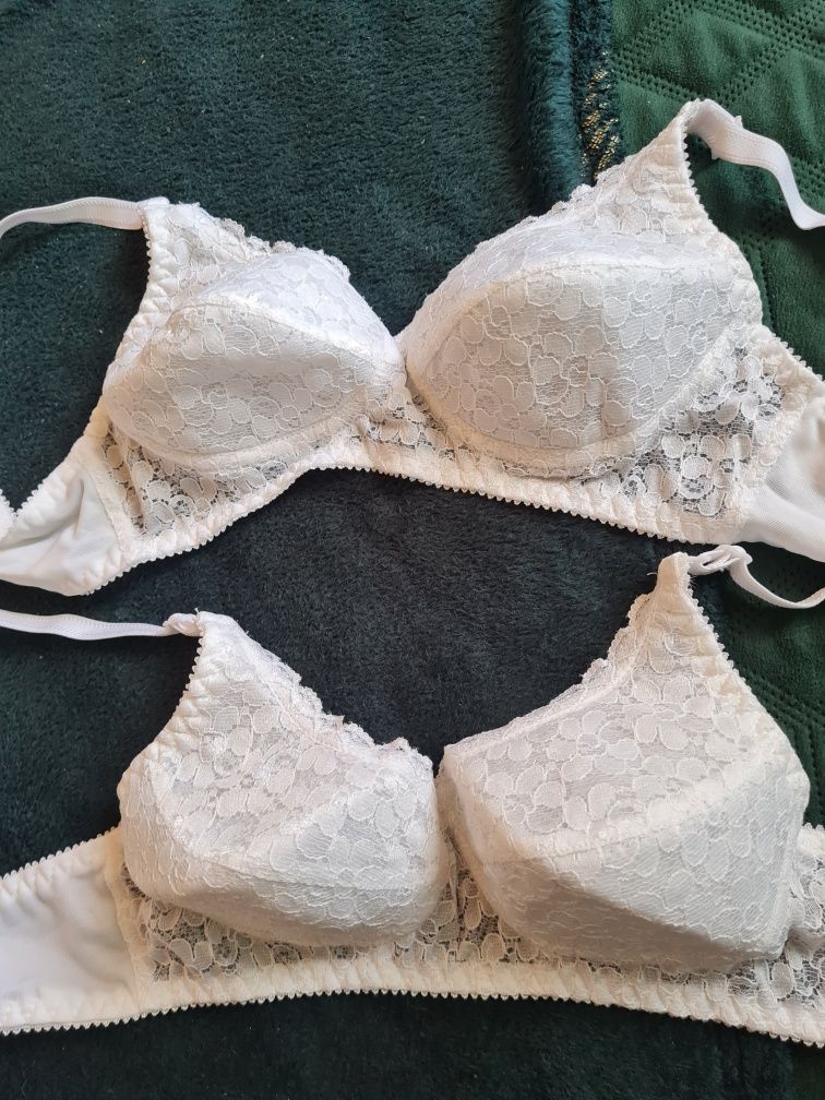 Biustonosze 2 sztuki 75A