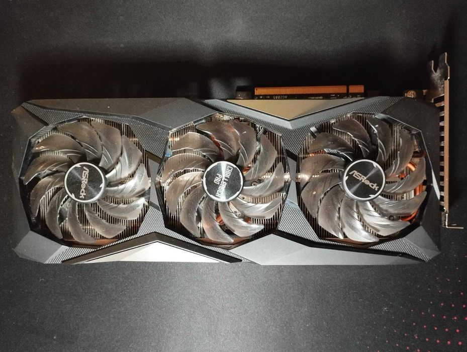 Продам відеоадаптер ASRock Radeon RX 6700 XT CLP 12GB OC