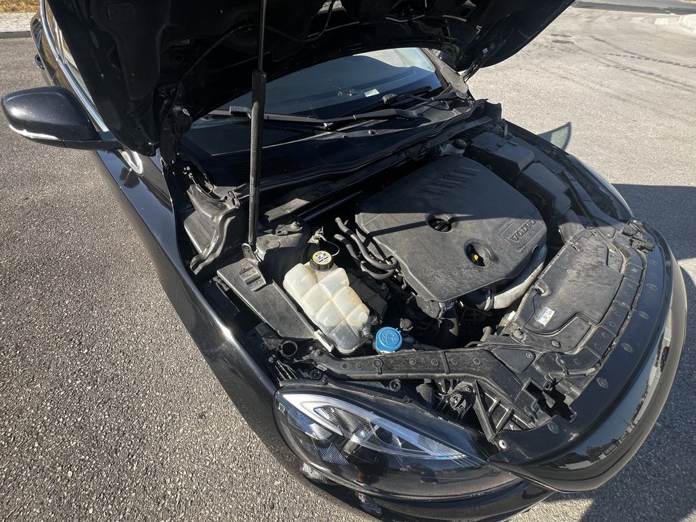 Volvo V40 Momentum D2