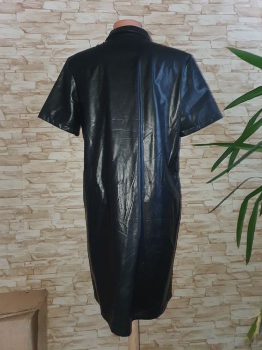 Nowa długa czarna sukienka oversize skórzana zapinana guziki Bik Bok L