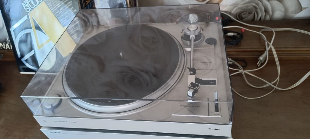 Gramofon Philips F-7111