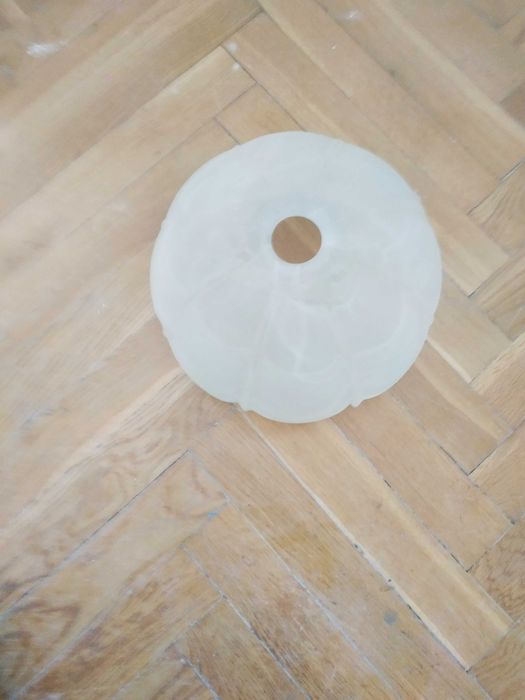 KLOSZ mleczny szkło lampa wisząca żyrandol kinkiet PRL vintage