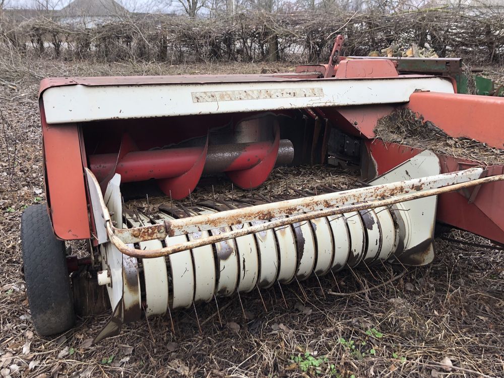 Тюкопрес/прес-підборщик CASE IH 440