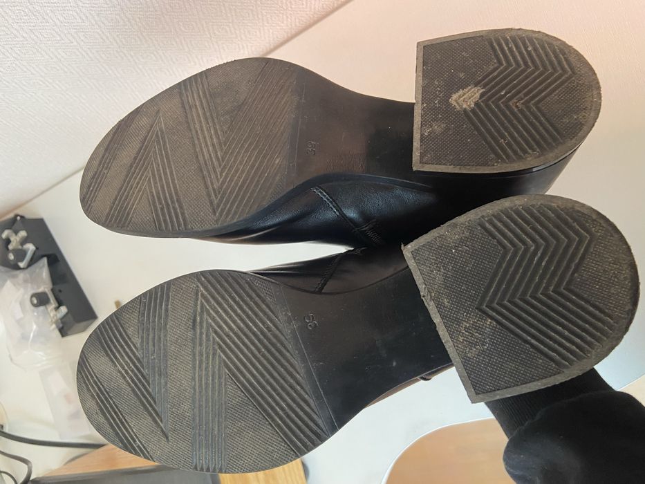 Ботильйони чорні шкіряні