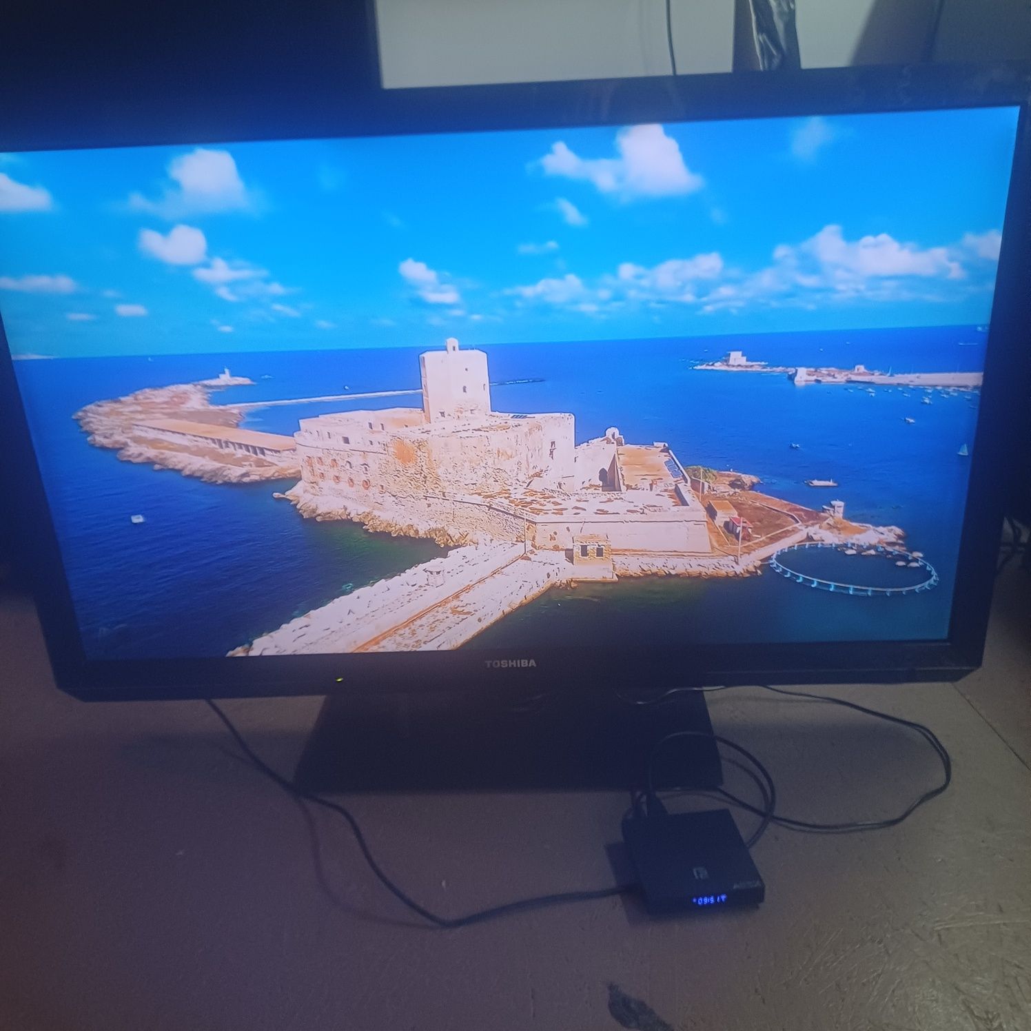 Телевізор Toshiba 42 діагональ