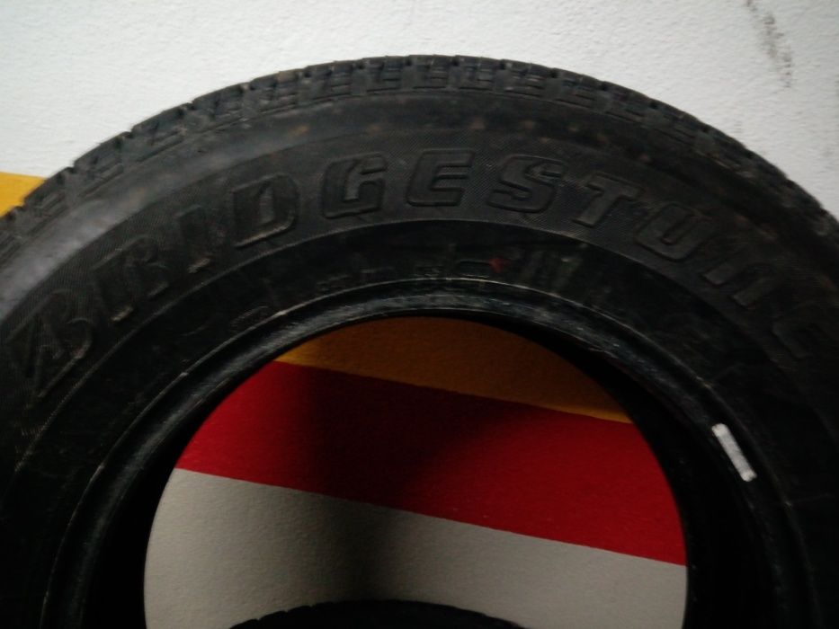 4 Pneus Bridgstone 255/70R18 (Novos)