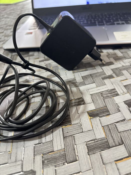 Computador portatil Asus