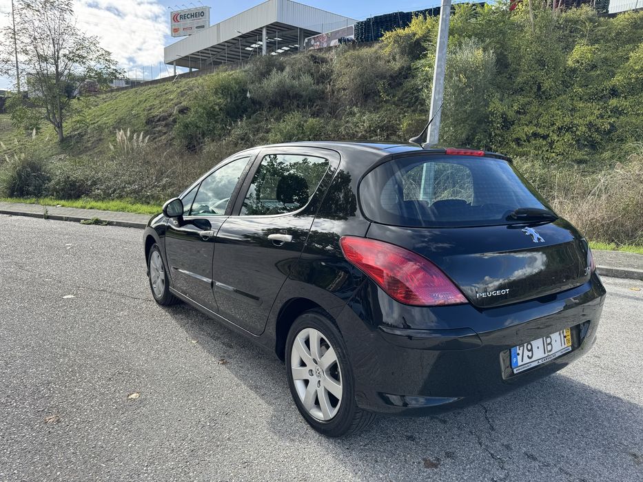 Peugeot 308 1.6 HDi • 2009 • Diesel