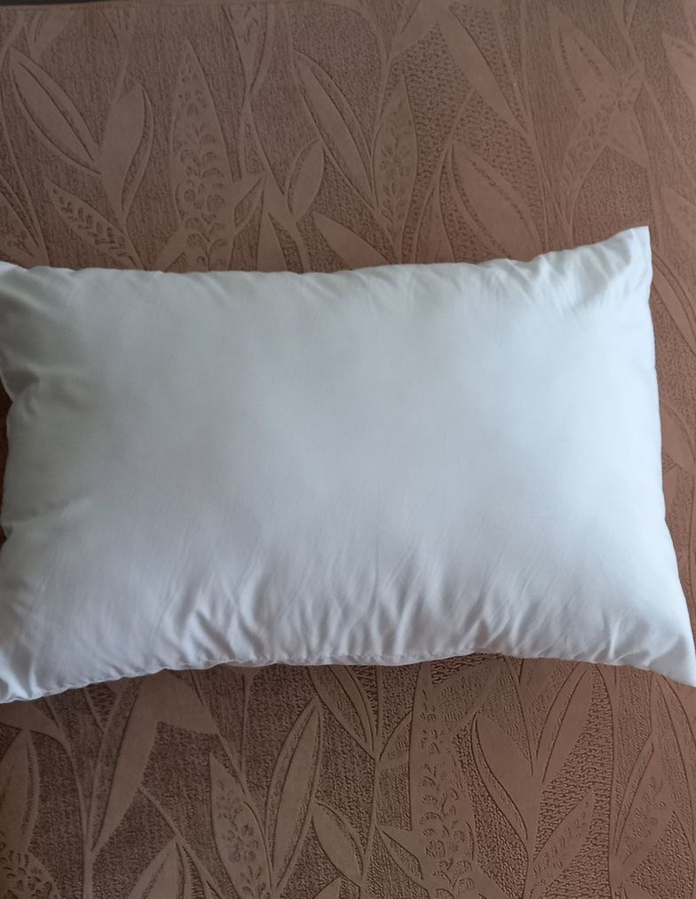 Подушка штучна біла
