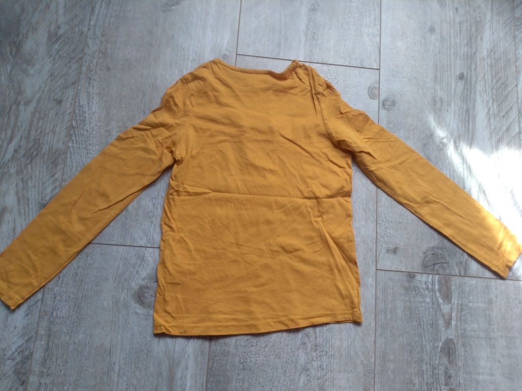 bluzka z długim rękawem z dziewczyną pompony 3D r.140-146
