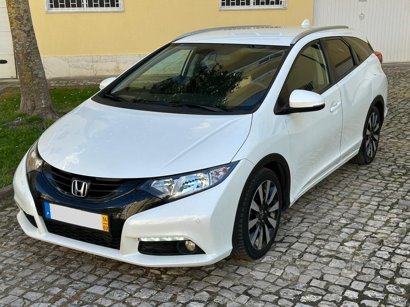 Honda Civic tourer excelente estado com  revisões na marca