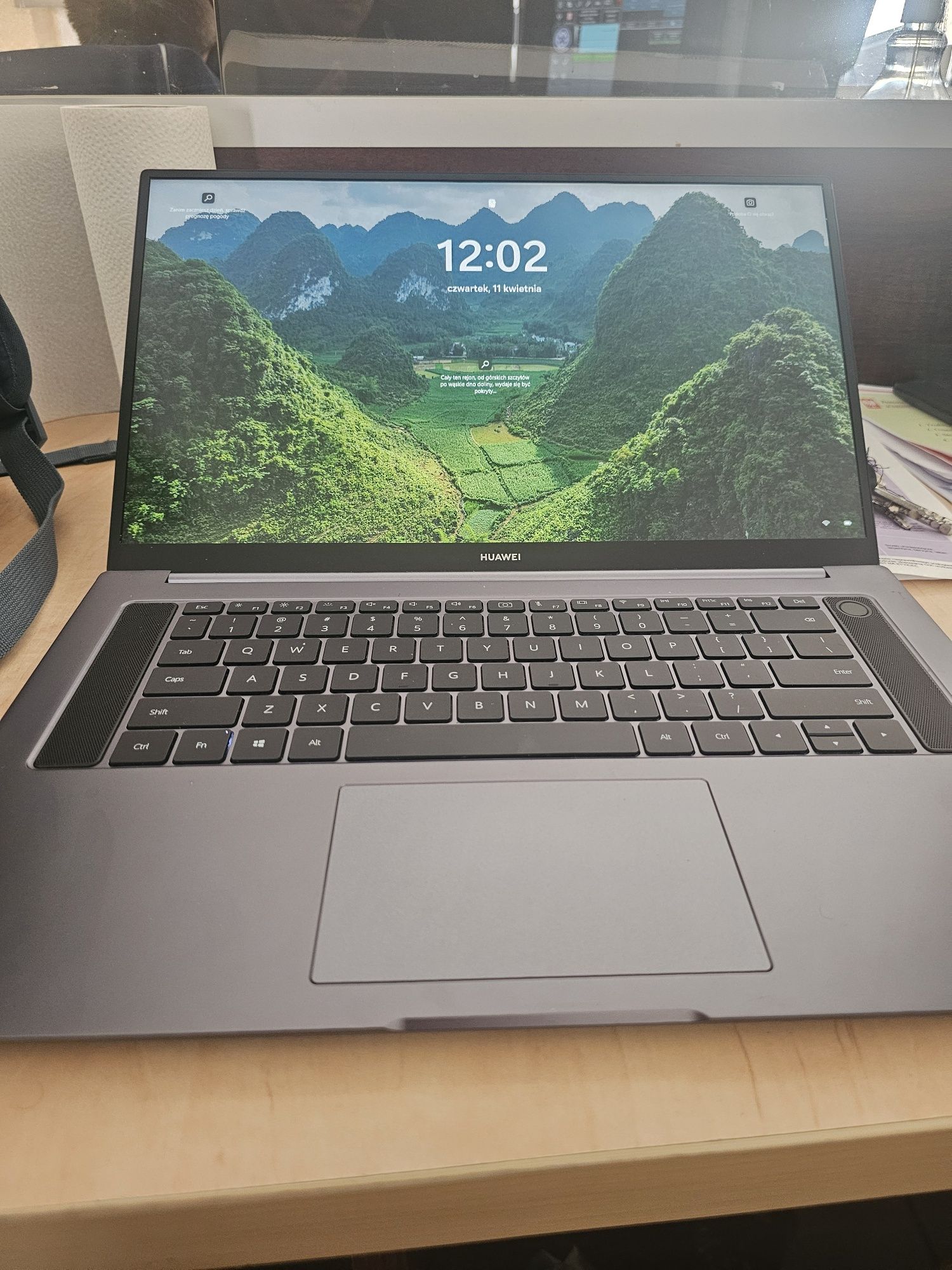 Huawei Matebook D16 R5 16GB , 512gb ssd