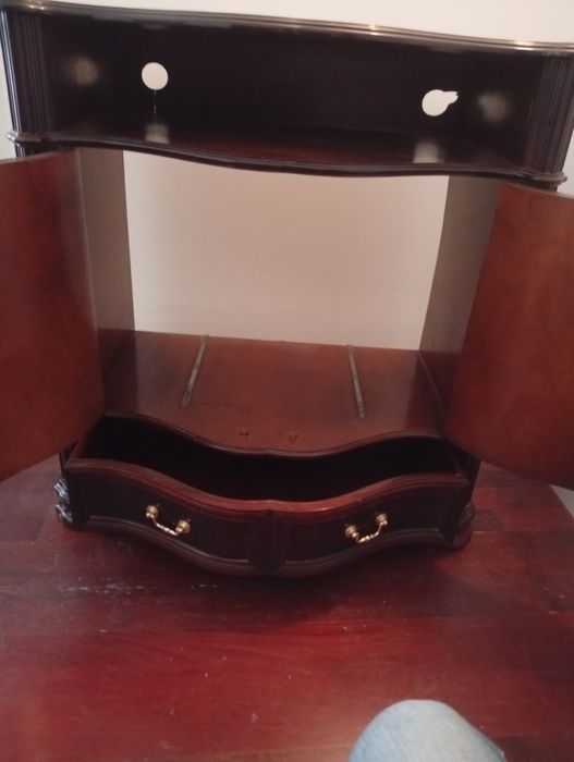 Móvel TV e Bar Mogno