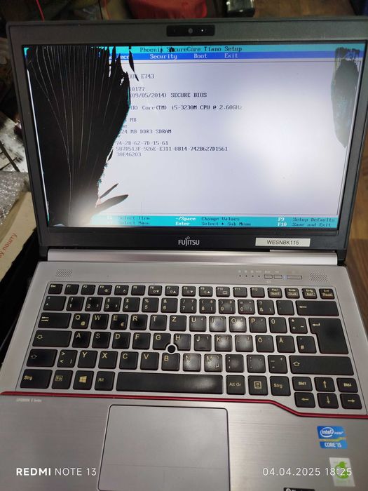 Fujitsu LifeBook E743 / 14"