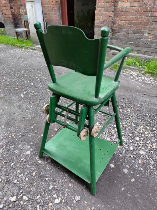 Krzesełko drewniane do karmienia vintage PRL