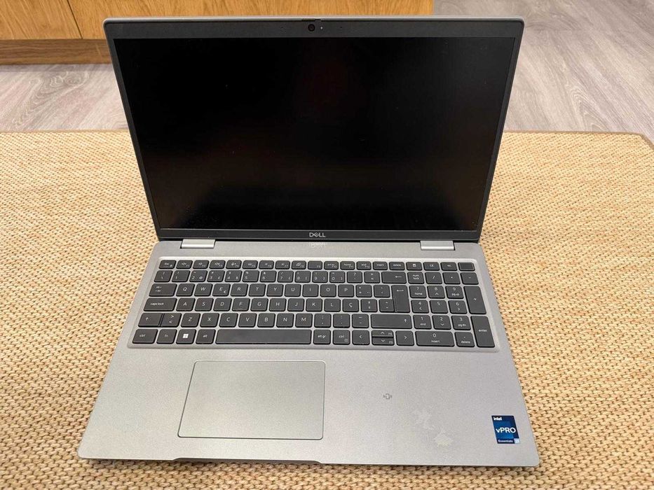 Computador Dell Precison 3571