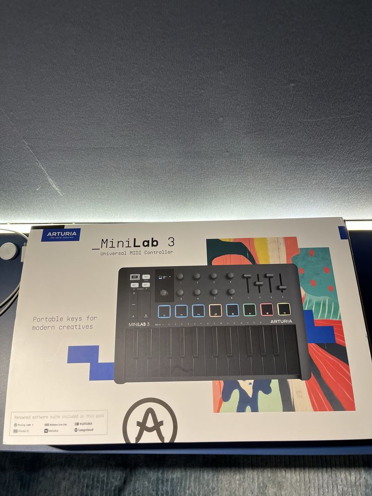Midi-Клавиатура Arturia MiniLab 3 Новая