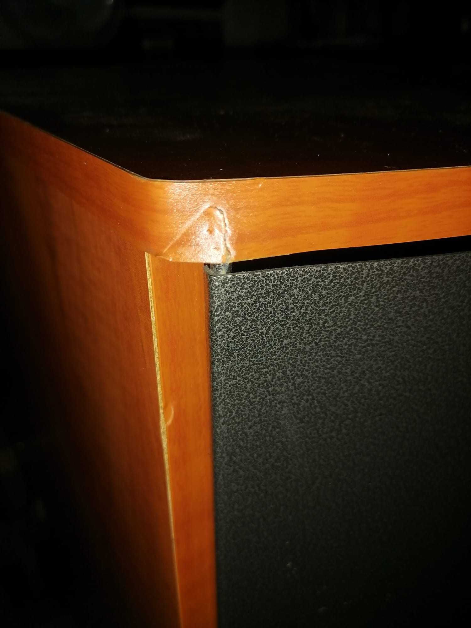 Móvel para CDS com porta